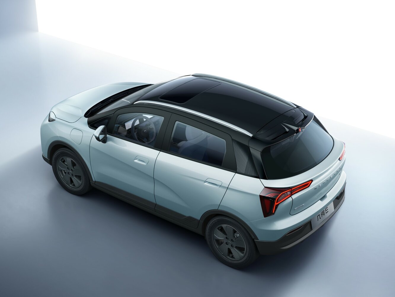 Geely Geometry E, вид 3