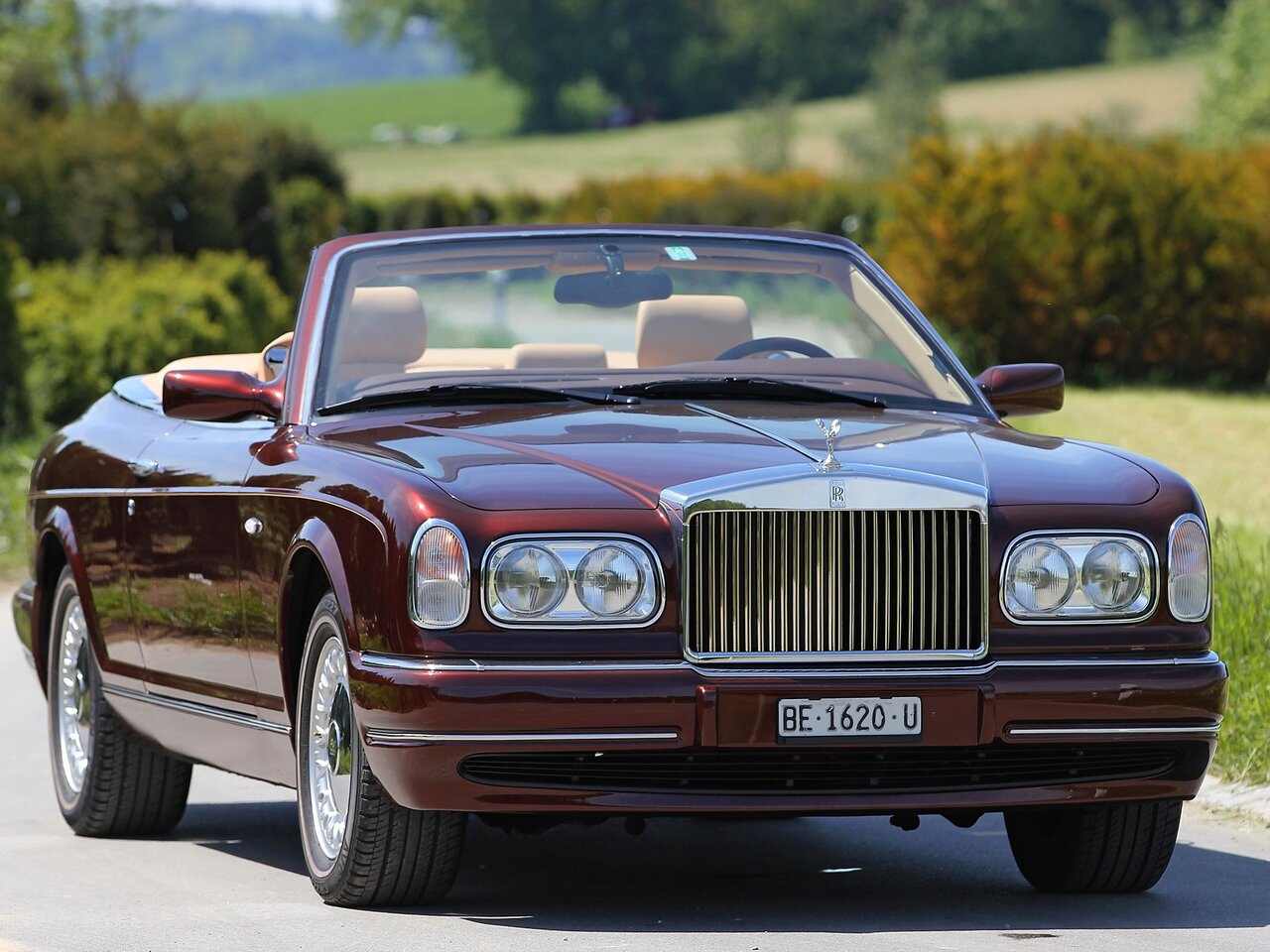 Rolls-Royce Corniche Основной вид
