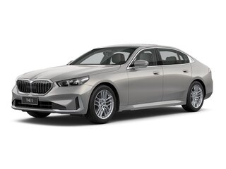2024 BMW 5 серии Long 530Li xDrive VIII (G60/G61/G68), белый, 7990000 рублей, вид 3