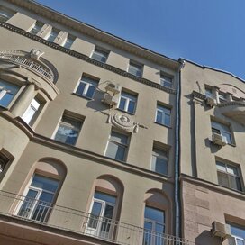 Купить трехкомнатную квартиру в ЖК «Доходный дом Баскакова» в Москве и МО - изображение 1