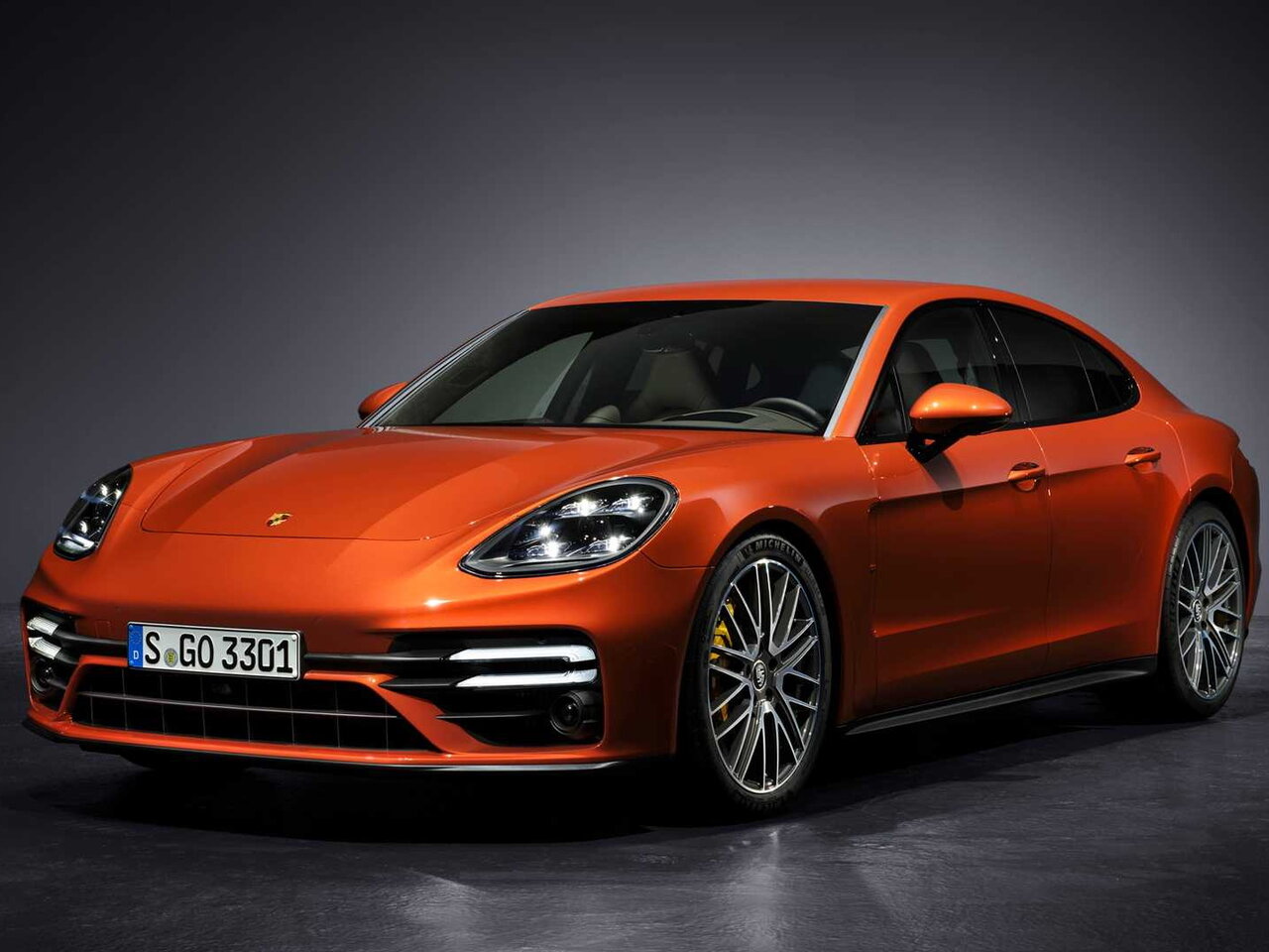 автомобиль porsche panamera