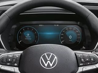 Innovision Cockpit и премиальное исполнение торпеды