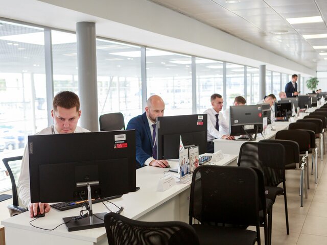 Профиль дилера РОЛЬФ Лахта | Автомобили с пробегом на Авто.ру