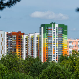 Купить трехкомнатную квартиру с парковкой в жилом районе «Чистые пруды» в Кирове - изображение 1
