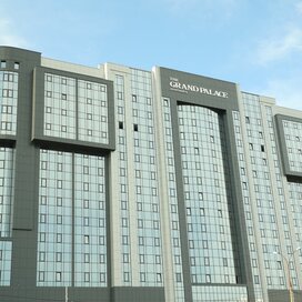 Купить 1-комнатные апартаменты в апарт-отеле The Grand Palace в Краснодаре - изображение 1