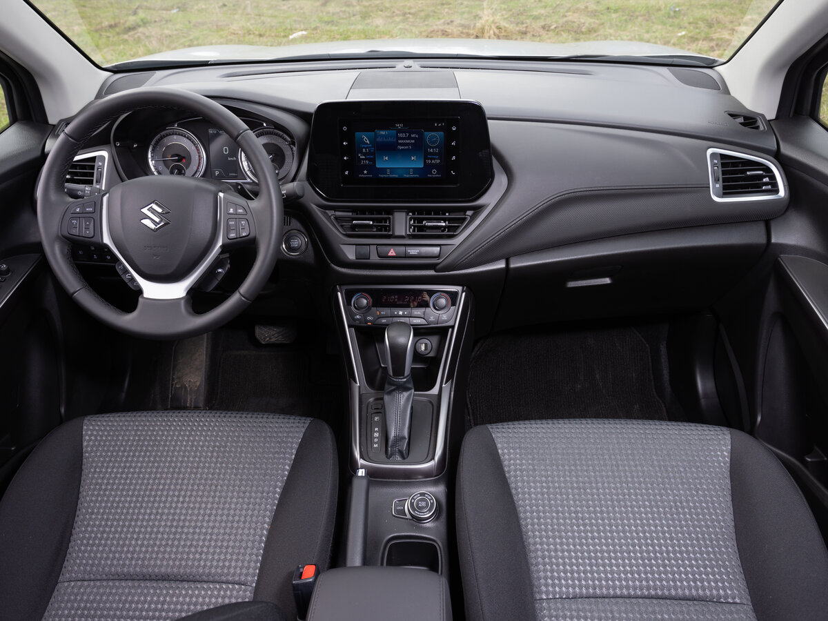 Suzuki SX4 III (S-Cross), Хэтчбек 5 дв.: фото поколения