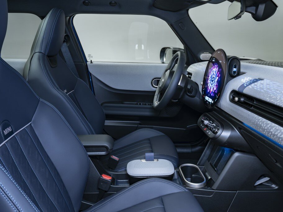Mini Hatch IV (F65/F66/J01), Хэтчбек 3 дв.: фото поколения