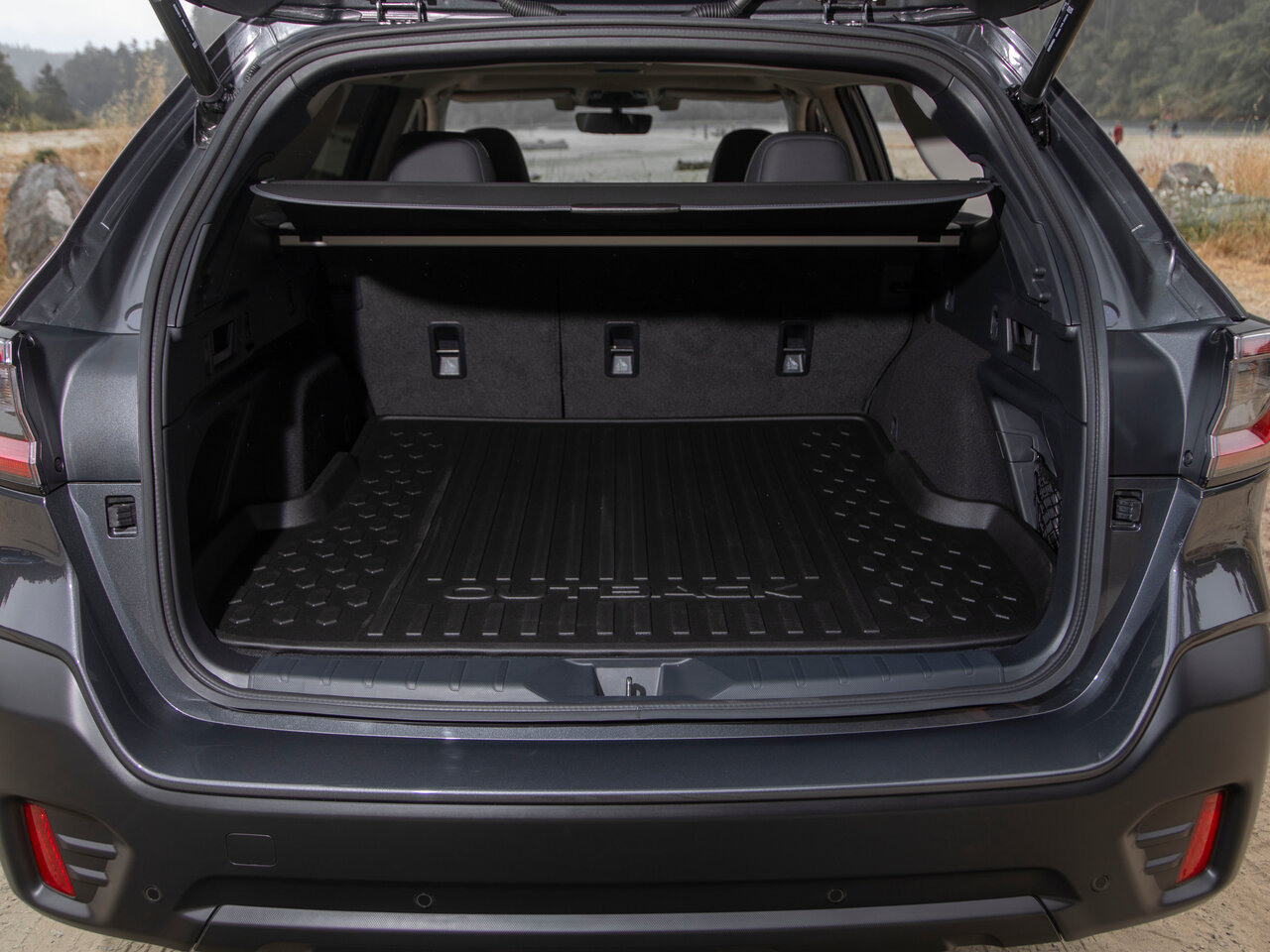 Subaru Outback 2010 багажник