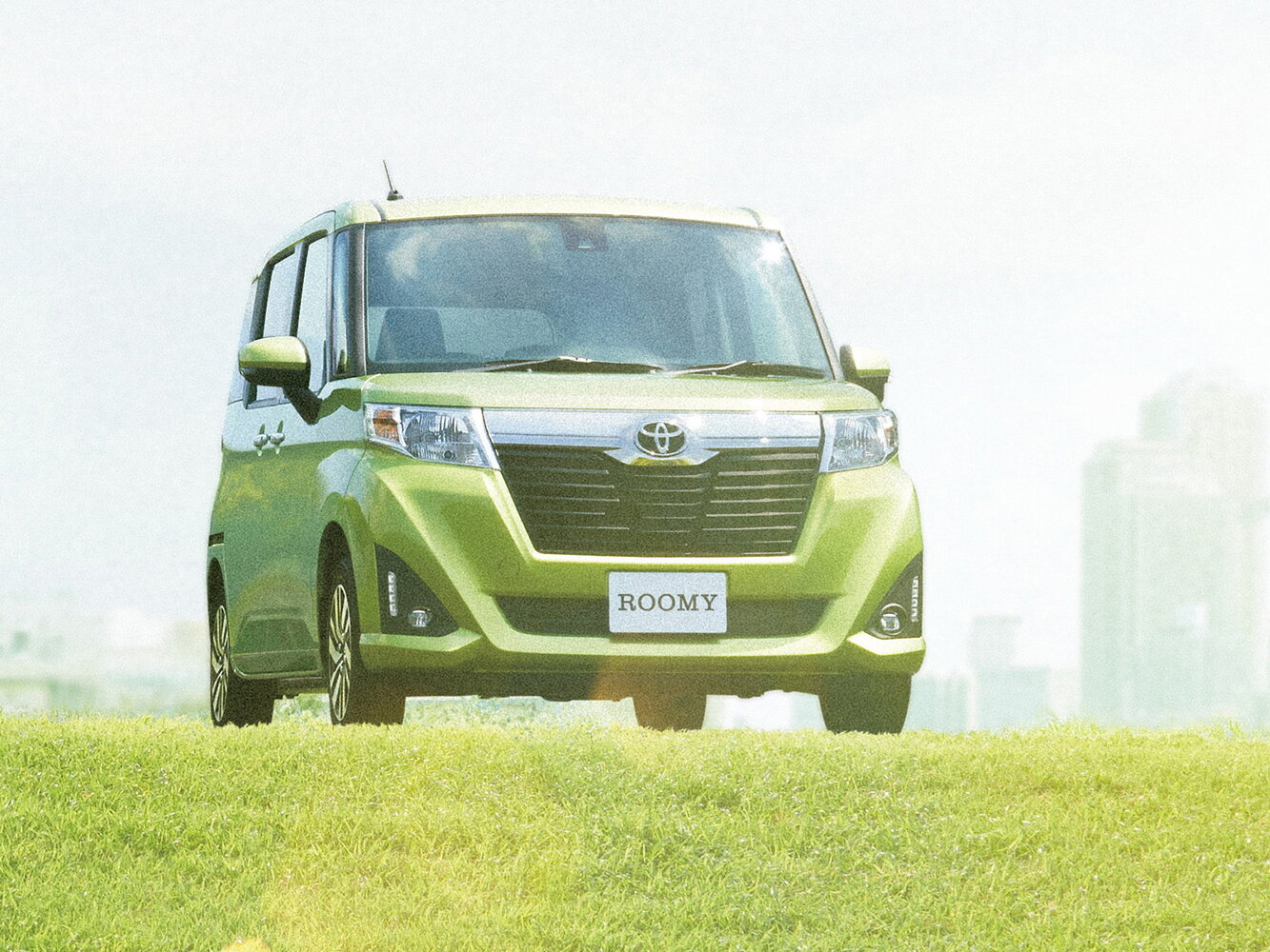 Toyota Roomy, вид 2