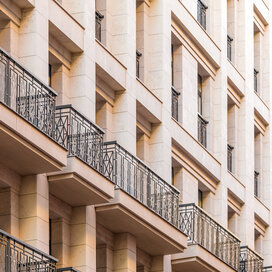 Купить однокомнатную квартиру с высокими потолками в апарт-комплексе «Софийский» в Москве и МО - изображение 2