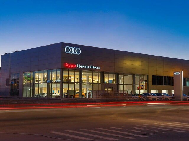 Профиль дилера Максимум Лахта на Авто.ру