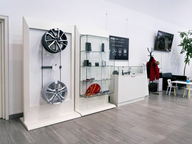 Профиль дилера АВТОПОЛЕ Geely Кудрово на Авто.ру