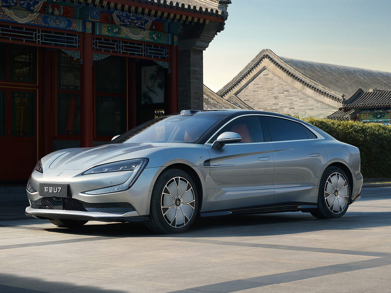 BYD Yangwang U7 Основной вид