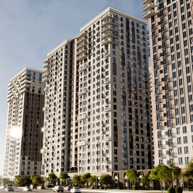 Купить 3-комнатную квартиру с большой кухней в квартале «Слова» в Астрахани - изображение 1
