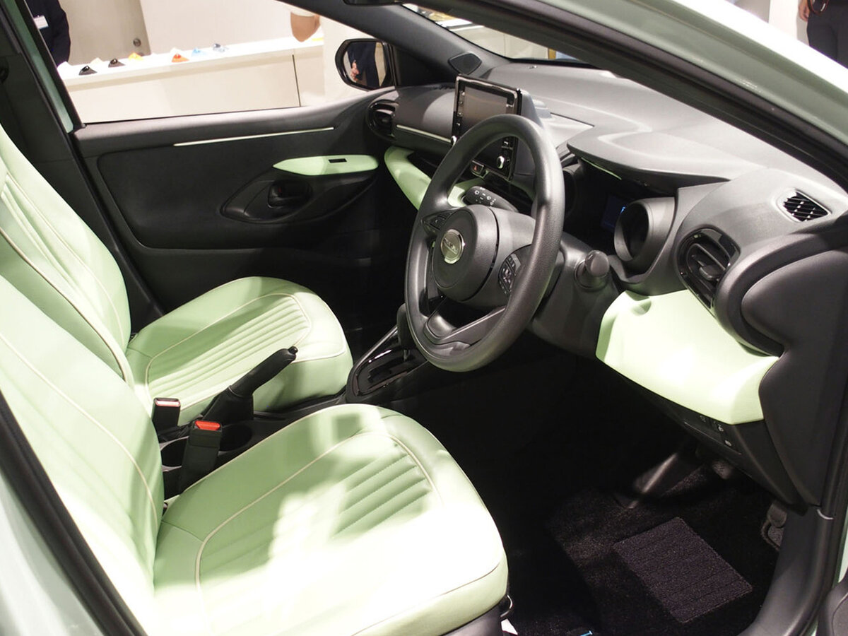 Mitsuoka Viewt IV, Хэтчбек 5 дв.: фото поколения