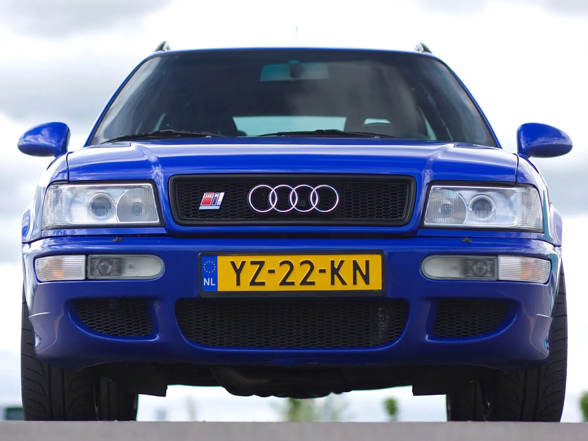 Audi RS 2, Универсал 5 дв.: фото поколения