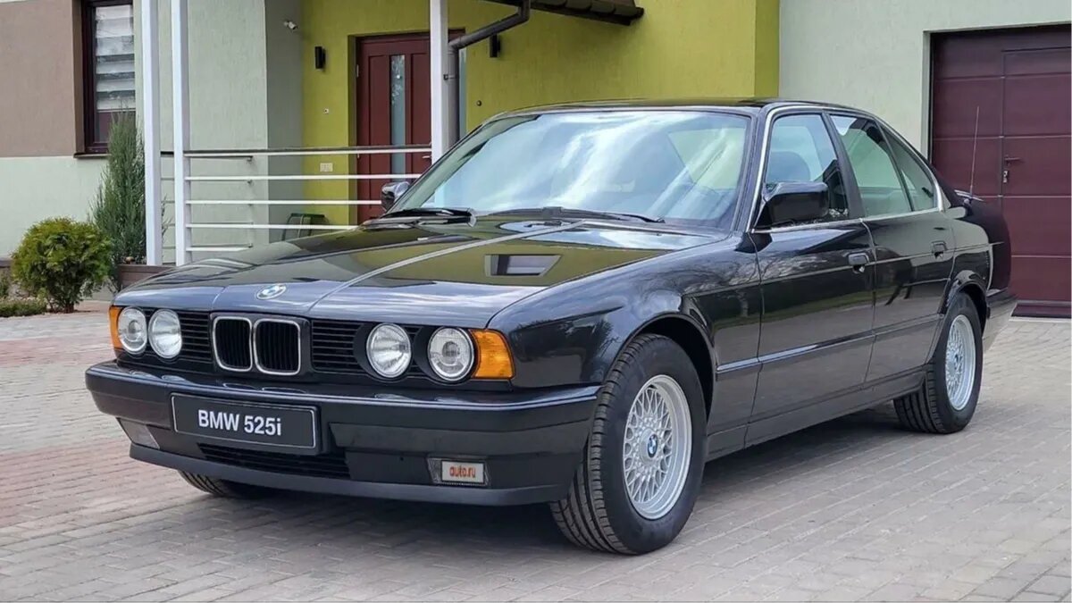 36-летнюю BMW «пятёрку» «из дедушкиного амбара» выставили на Авто.ру