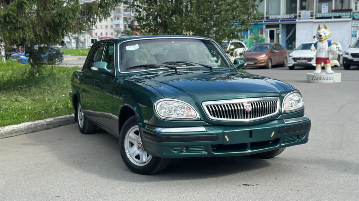 В продаже появилась новая 19-летняя «Волга» с двигателем Chrysler