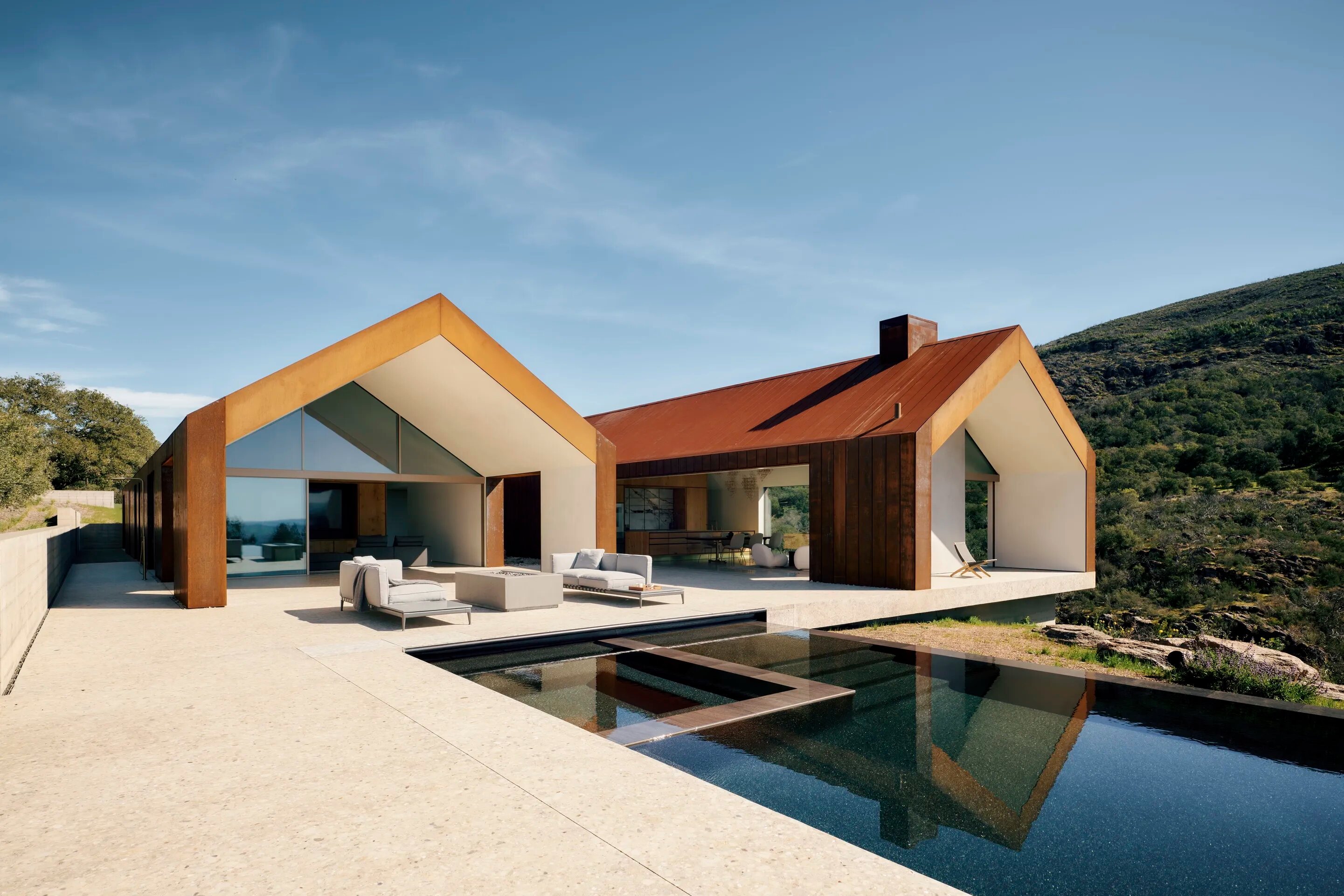 Частичка Скандинавии в Калифорнии: как выглядит огнеупорный особняк Amnesia House