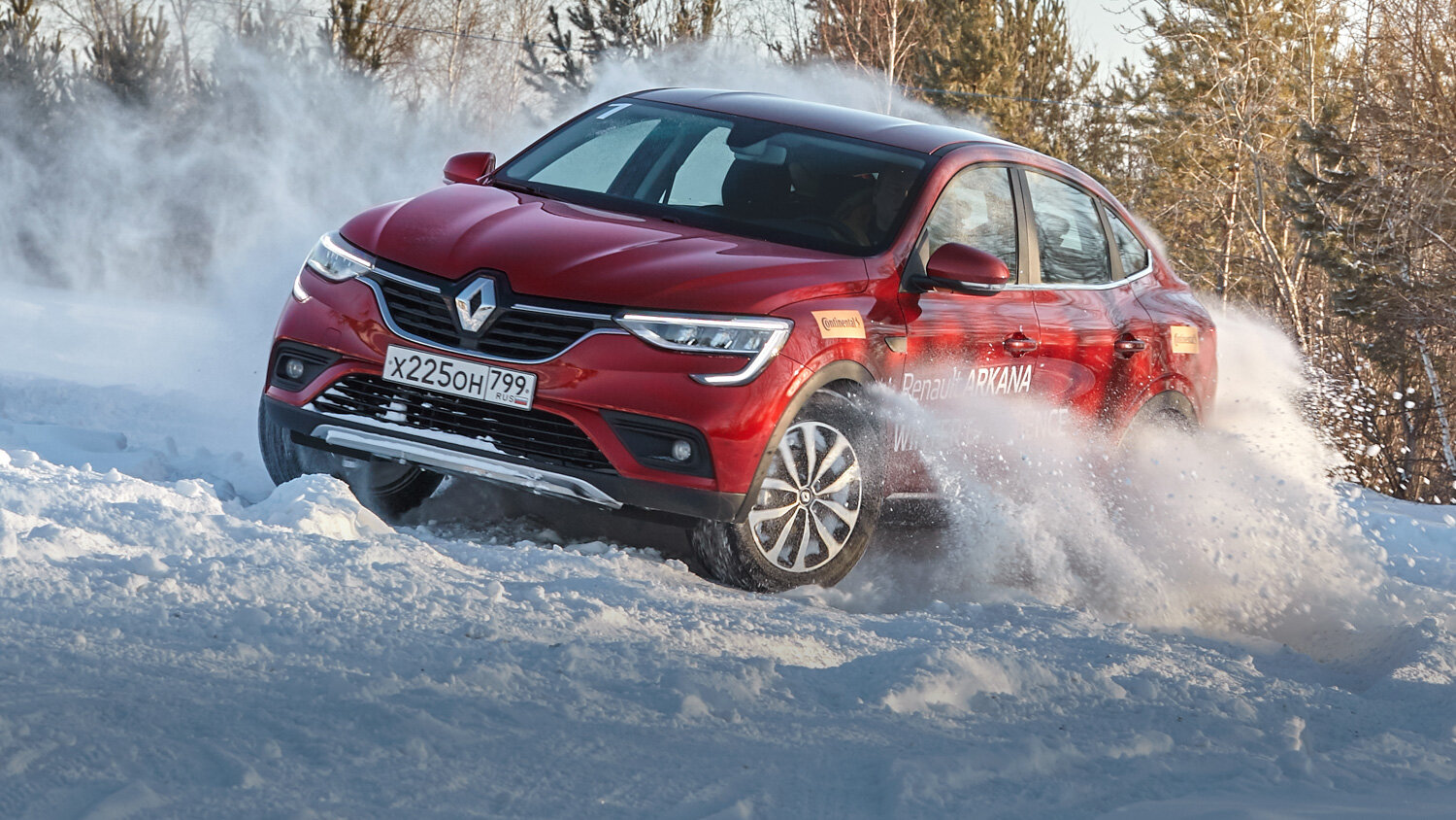 Пир во время зимы: тест Renault Arkana на льду и в снегах