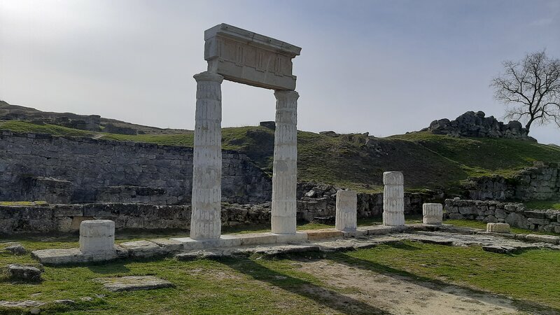 Экскурсии по Керчи не обходятся без заезда в древний Пантикапей.