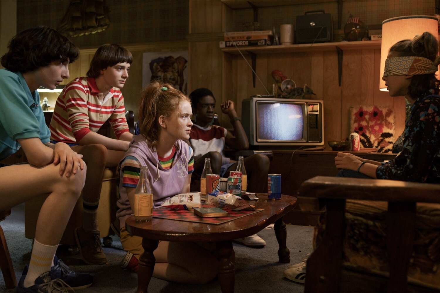 Интерьер в стиле «Очень странных дел»: обаяние 80-х и мистика у вас в квартире