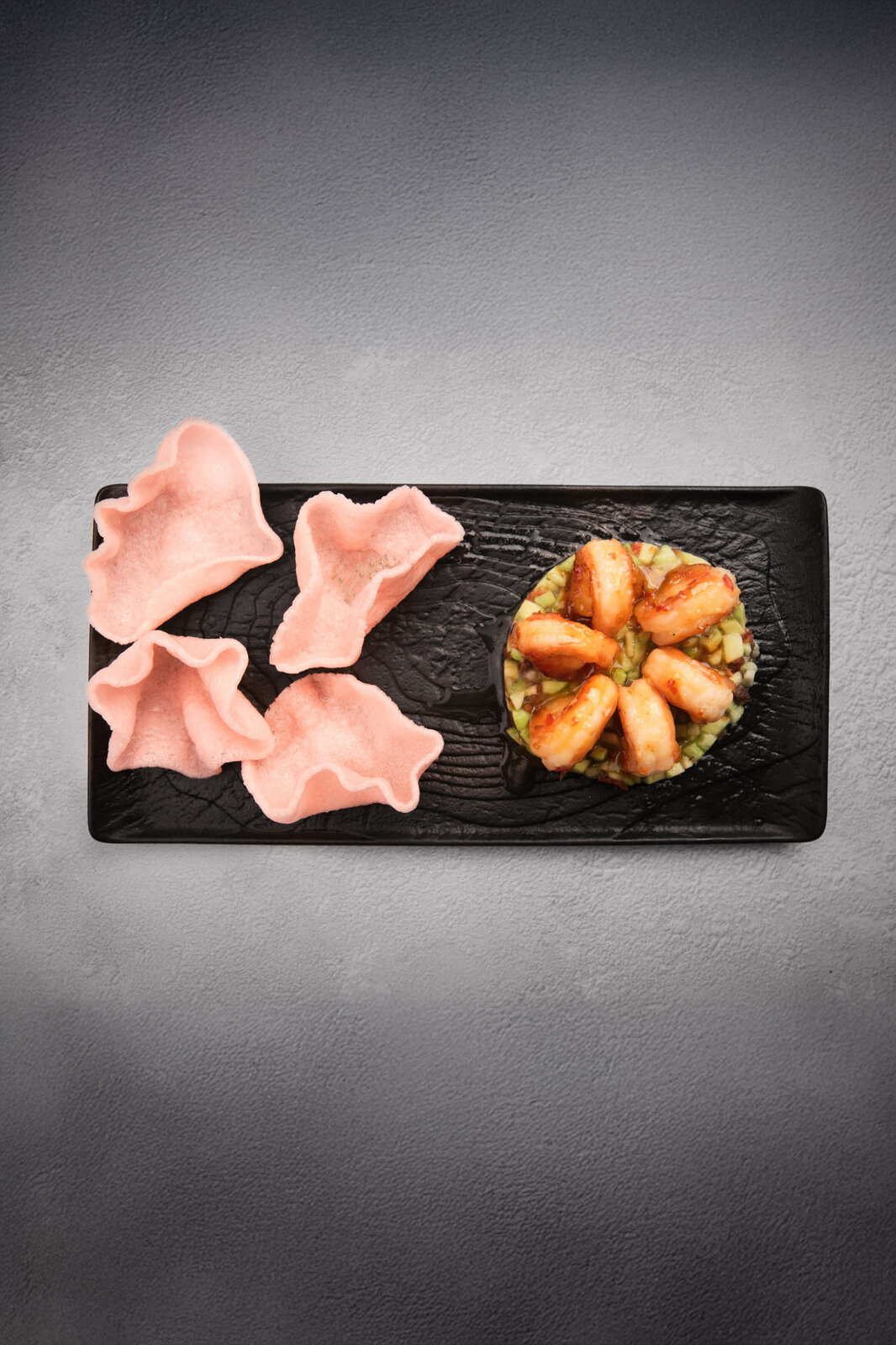 Тартар из авокадо с креветками