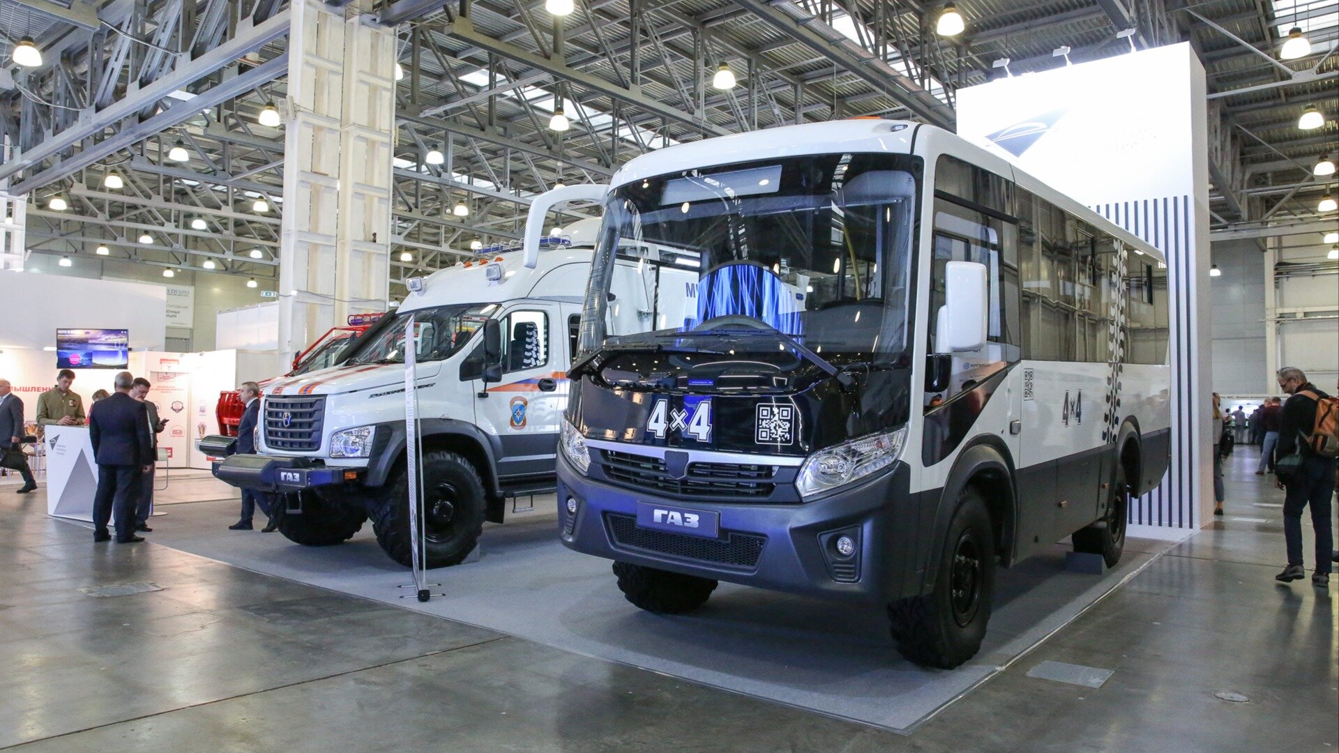 ГАЗ представил две пожарные машины и автобус-вездеход на базе «Садко Next»