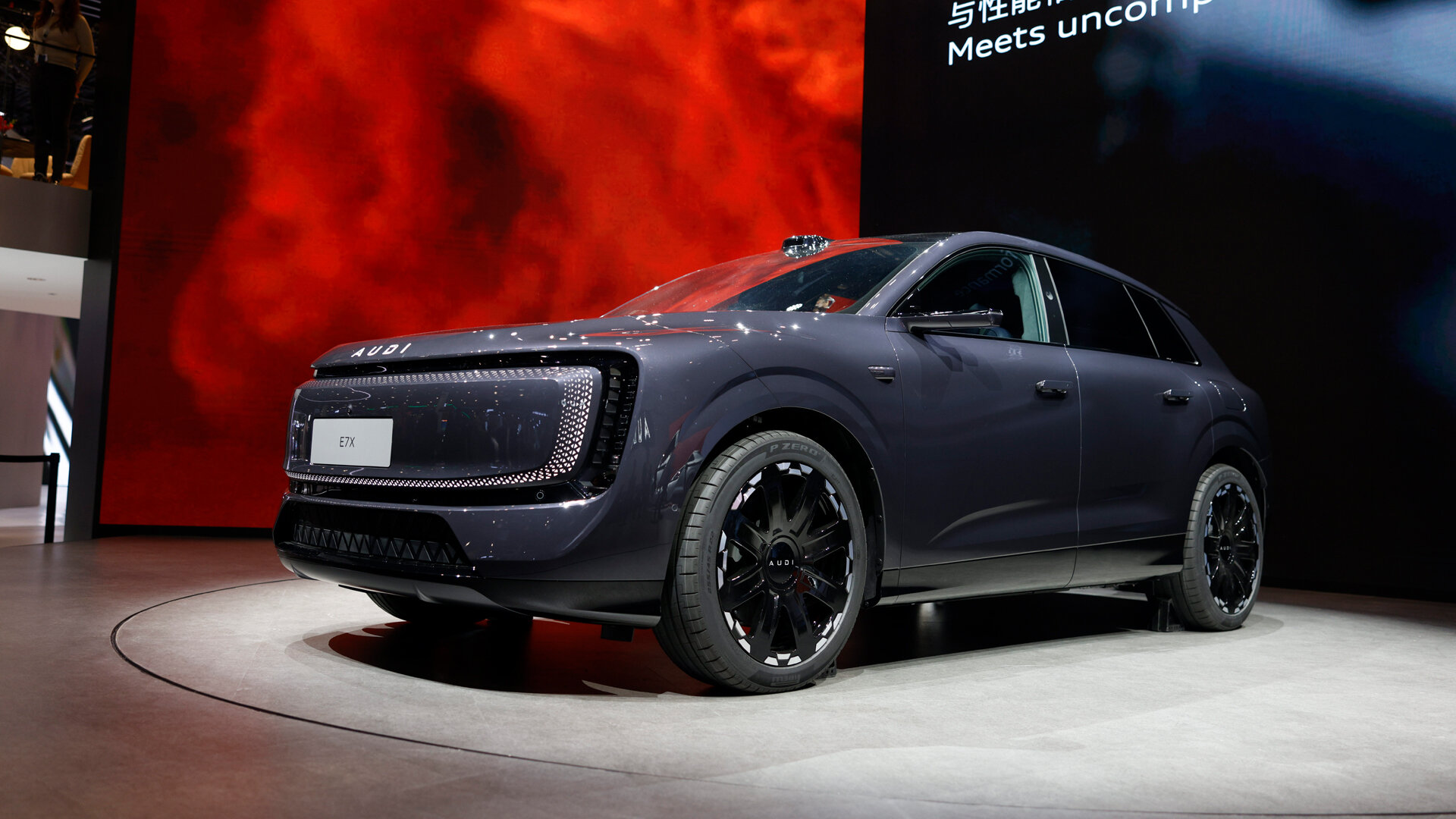 Audi представила в Пекине вторую модель без колец — роскошный кроссовер E7X