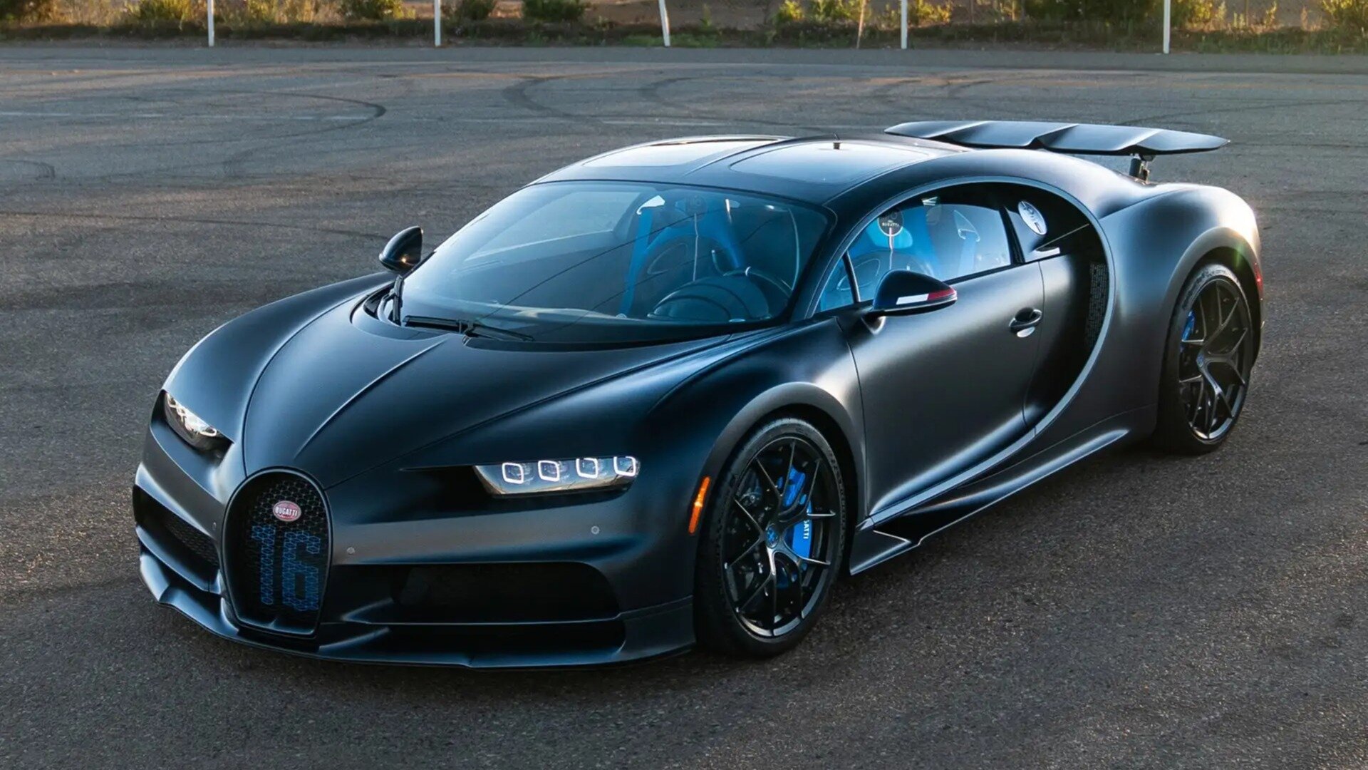      20  Bugatti Chiron Sport 110 Ans  -       