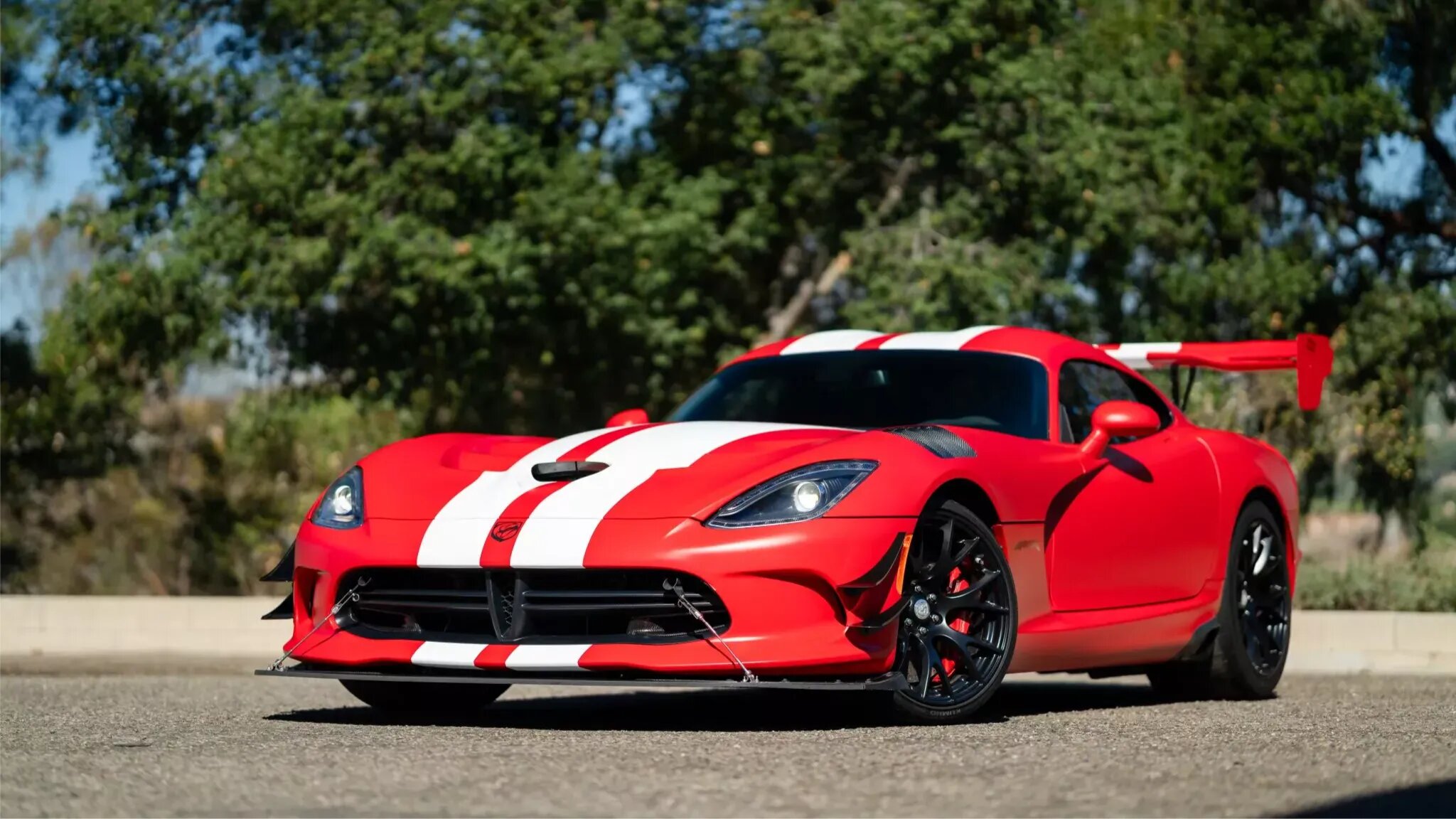 За очень редкий Dodge Viper на аукционе дают больше, чем он стоил новым