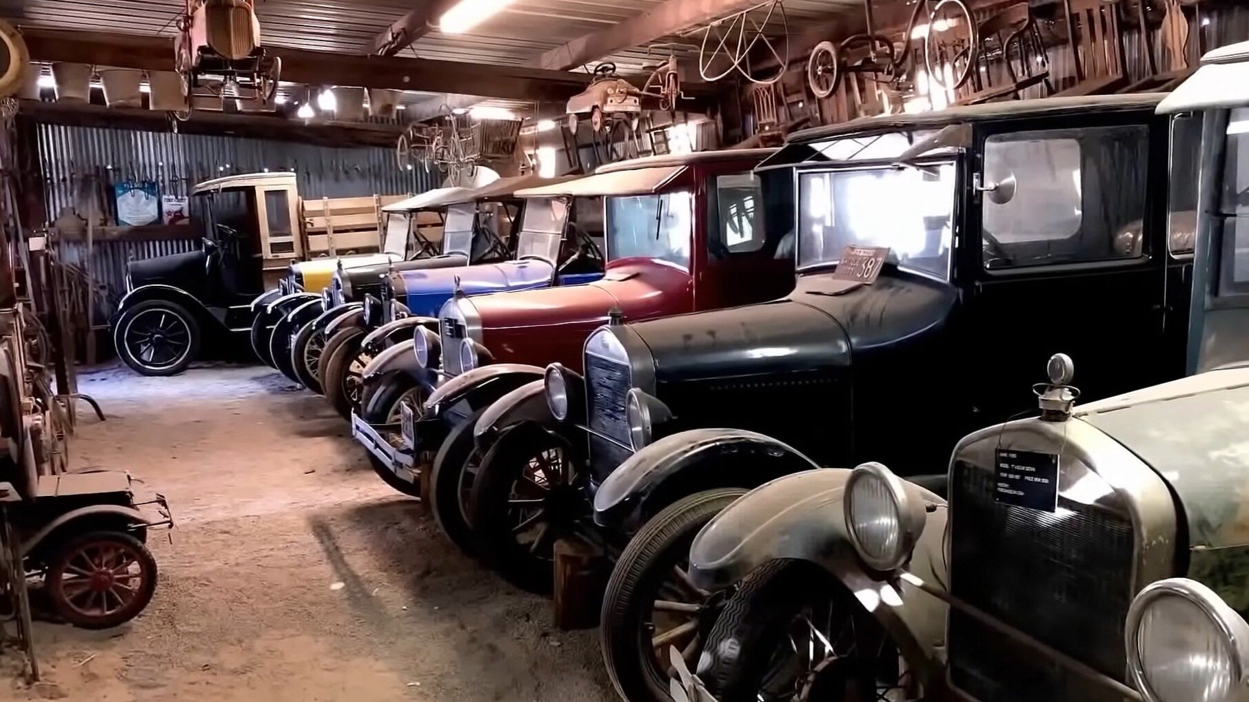 В США в старом сарае нашли самую большую коллекцию старых Фордов — им около 100 лет