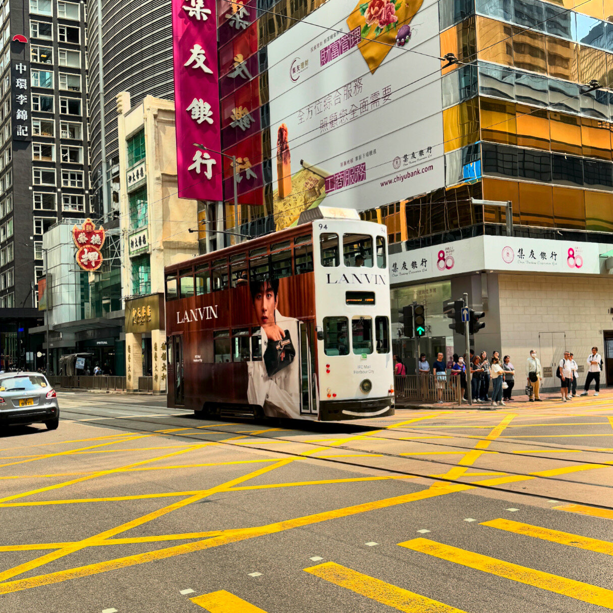 Ещё очаровательные трамваи Гонконга


