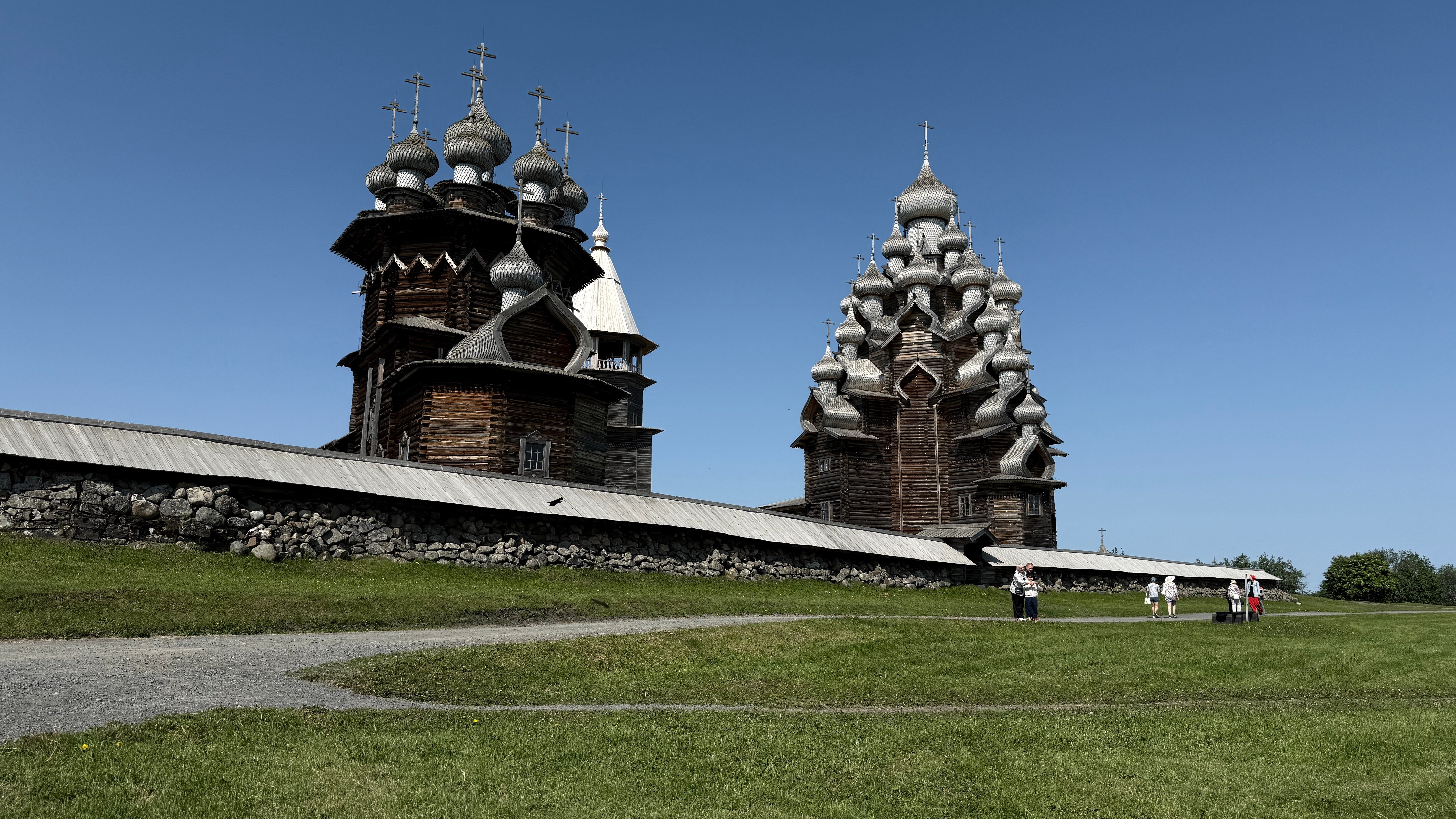 Кижи: остров, где тишина звучит громче слов