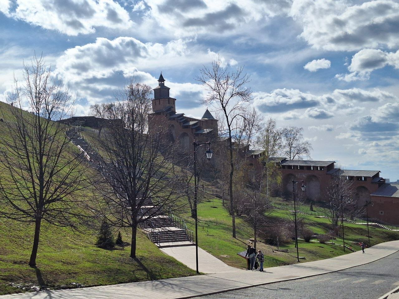 Одна из многочисленных лестниц Нижнего Новгорода



