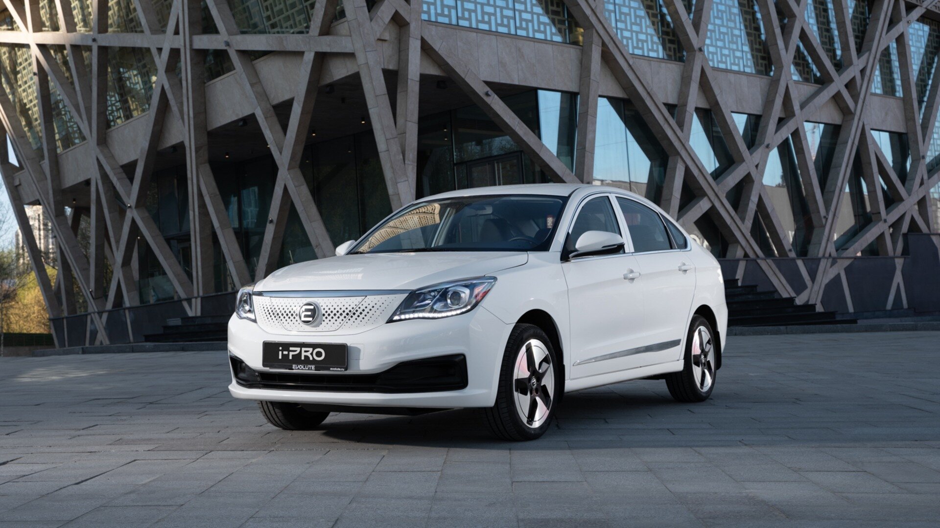 Evolute i-Pro ушёл с российского рынка