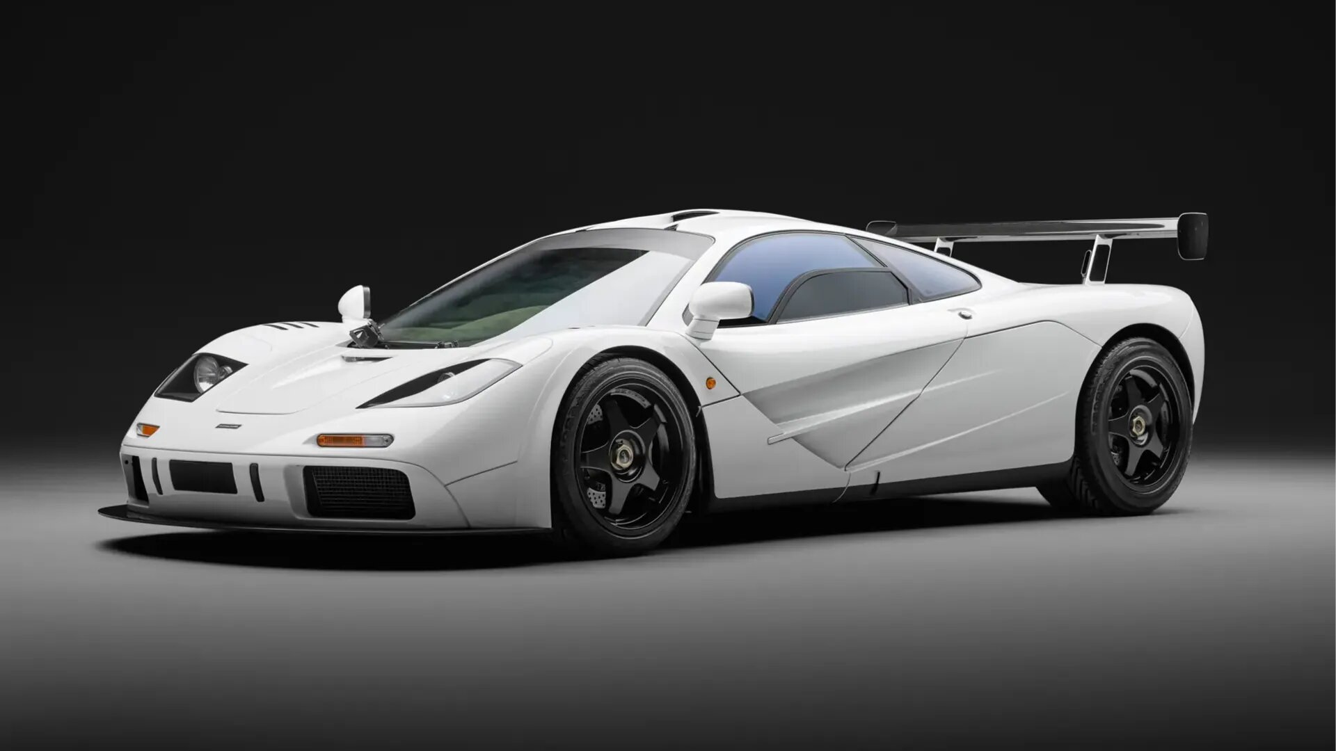 Уникальный McLaren F1 из гаража султана Брунея пустят с молотка