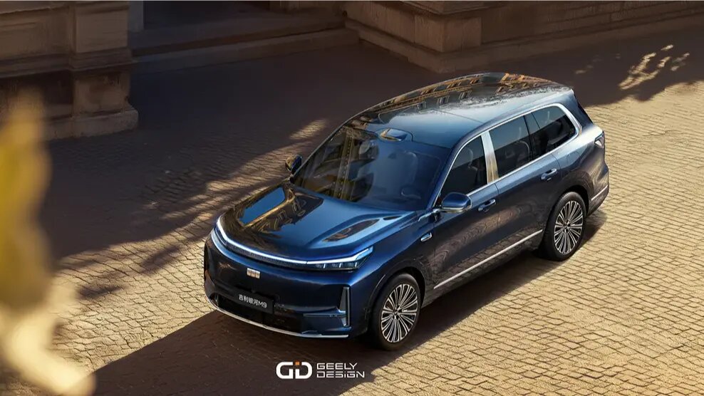 Geely показала большой дальнобойный кроссовер Galaxy M9 с 30-дюймовым экраном