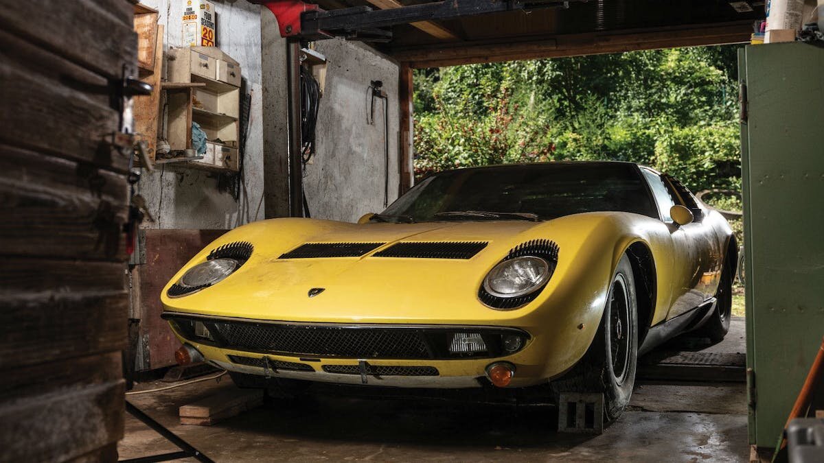 Найденный в сарае 50-летний Lamborghini продали за огромную сумму