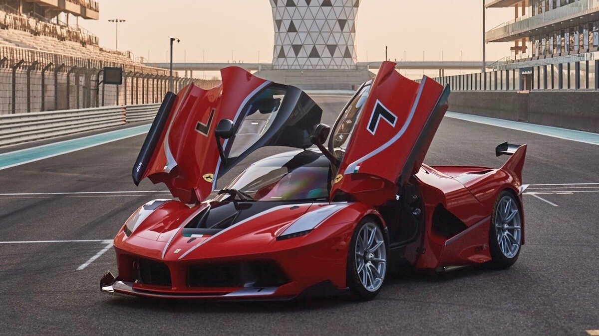На аукцион выставили гоночный Ferrari, который никогда не гонялся