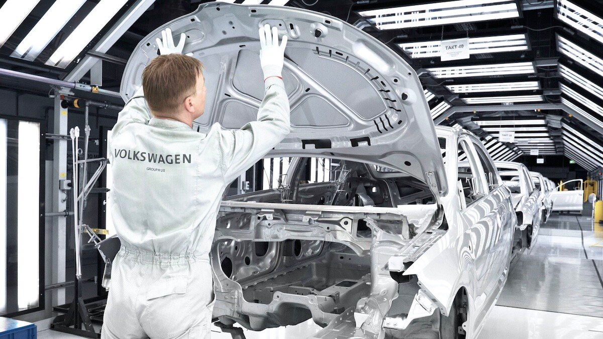VW остановит производство в России из-за коронавируса