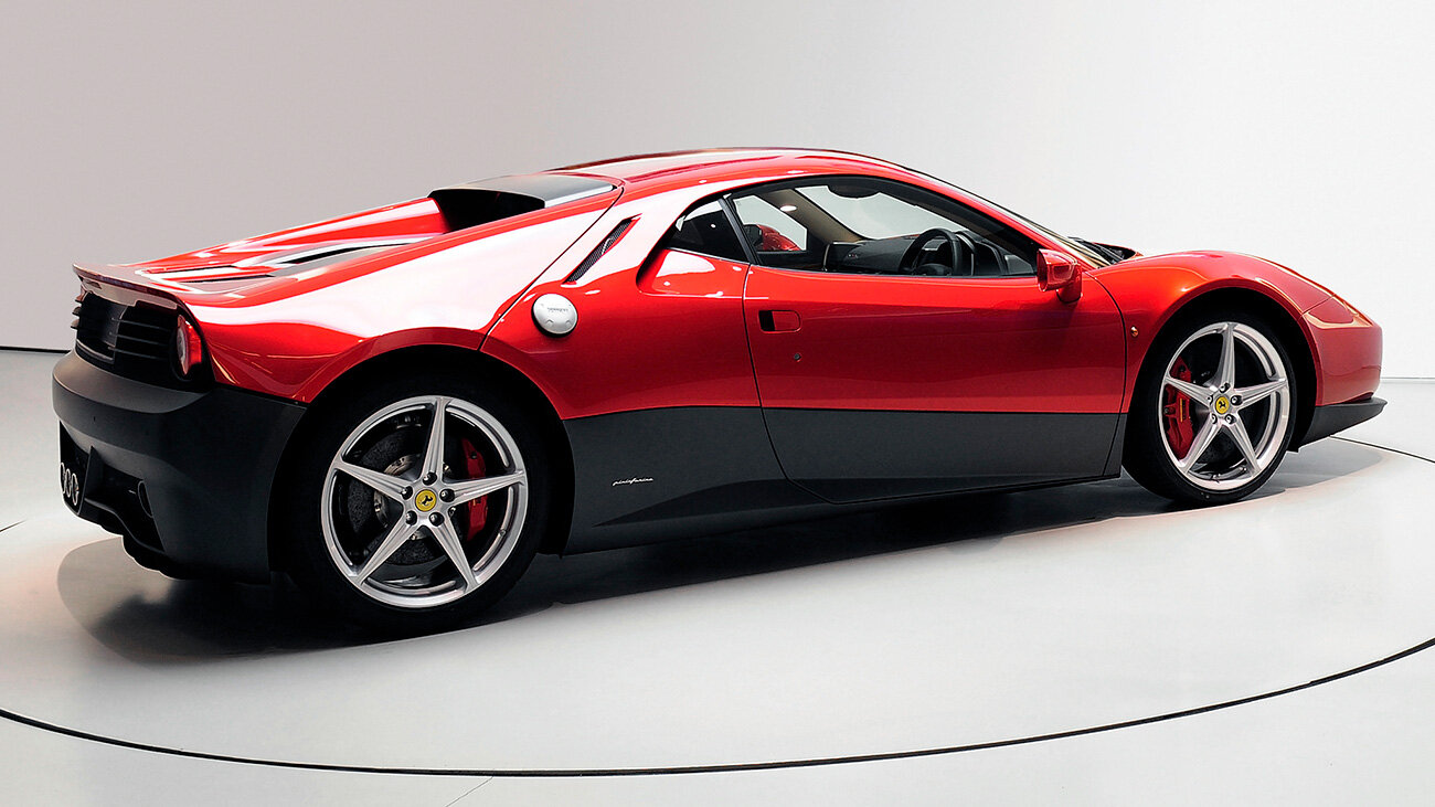 Ferrari SP12 EC, которая обошась Эрику Клэптону в 4,75 миллиона долларов. 2012 год