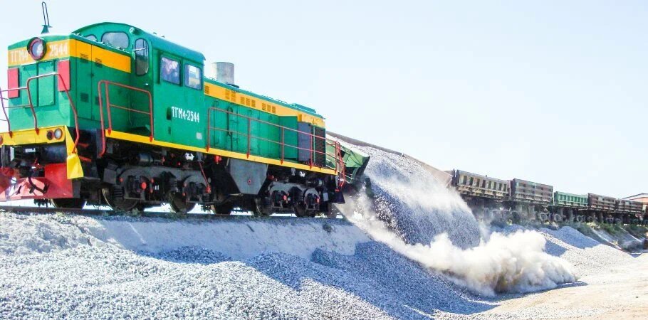 Грузоподъёмность такого вагона —
от 60 тонн.