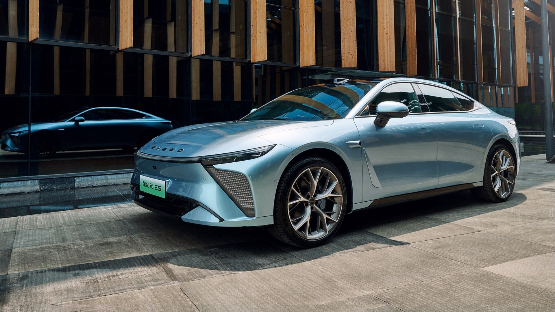 Қызының әкесі үшін аяғын жайып жатқан онлайн порно видеосы