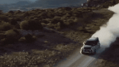 Land Rover показал, как самый мощный Defender ездит по бездорожью