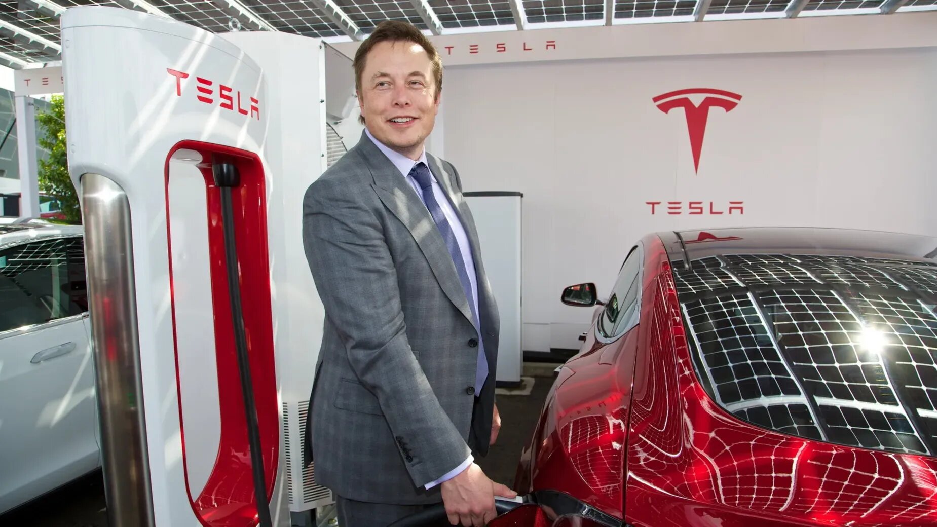 Илон Маск не собирается уходить с поста главы Tesla