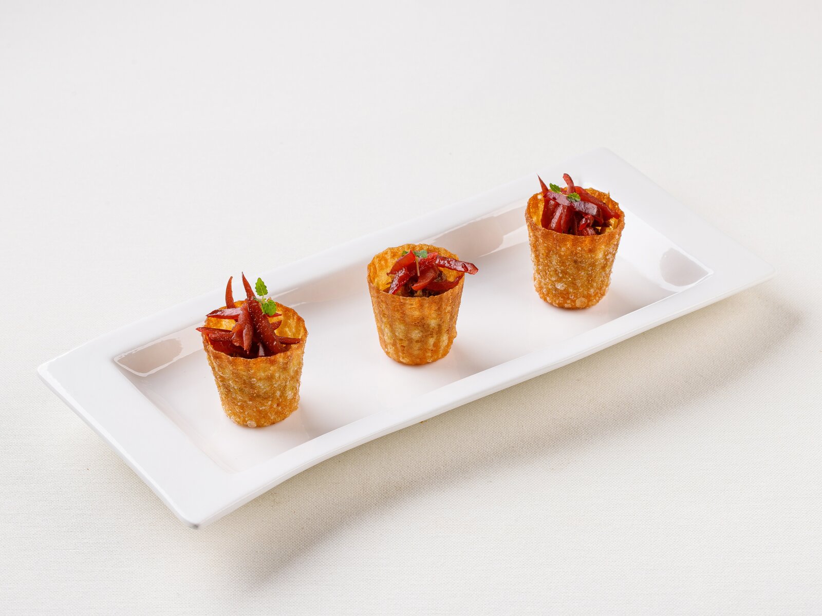 Тарталетки с уткой и мочёной сливой