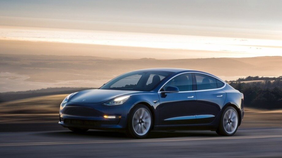Рестайлинг Tesla Model 3 сделает её проще и дешевле