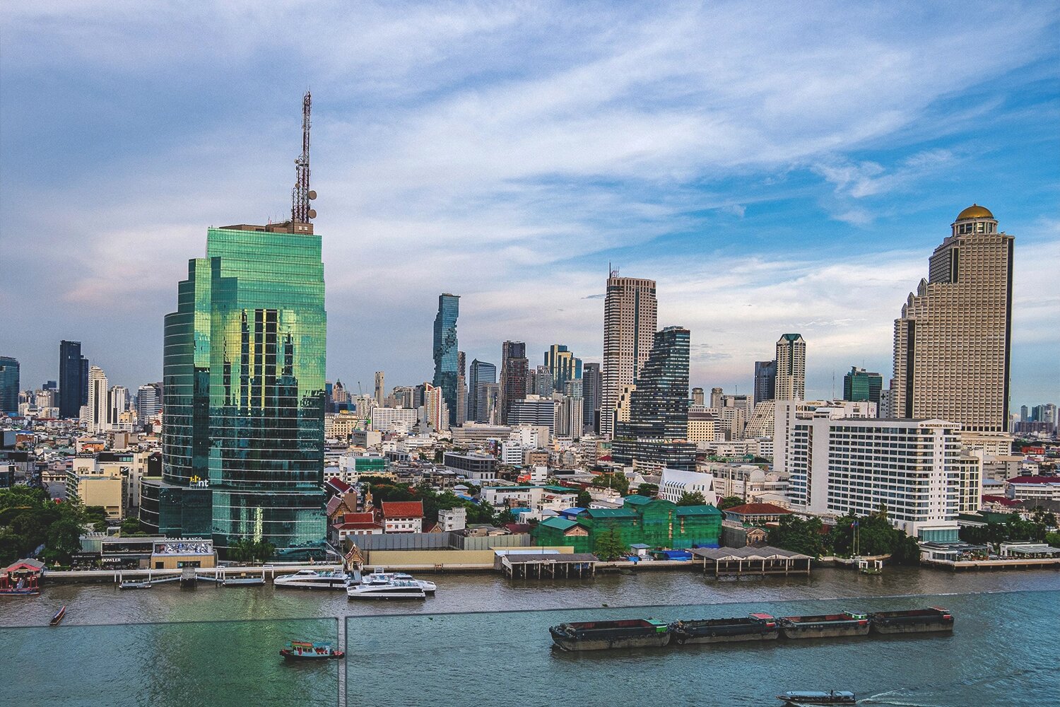 Интерес россиян к покупке жилья за границей снизился за год на 28%