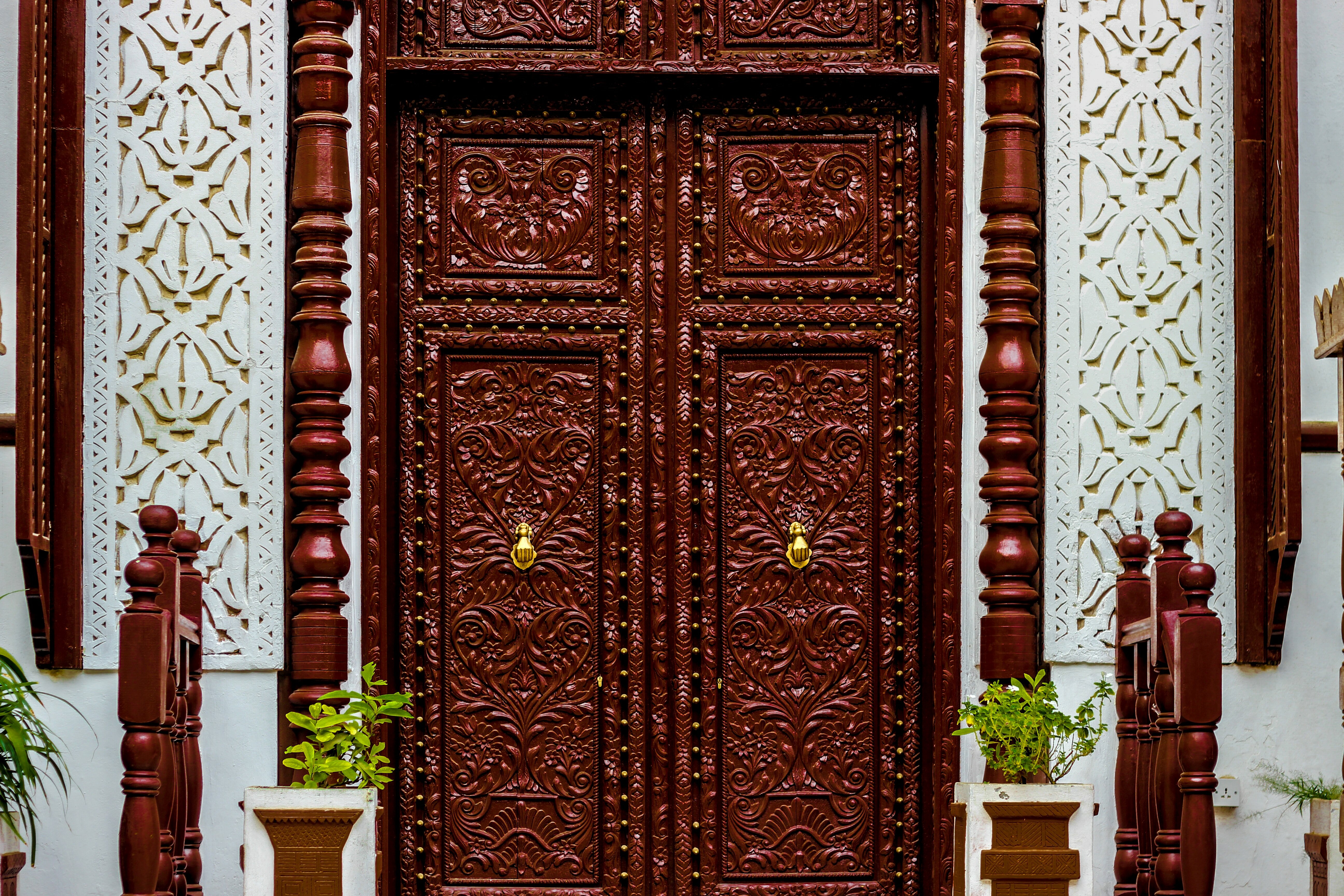 Двери в Джидде — отдельное произведение
искусства: мимо них не пройдёт ни один любитель фотографии.